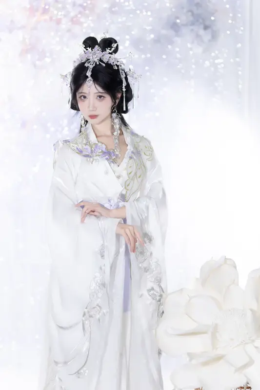 [YITUYU艺图语]2025.02.21 月色如霜 绮罗生的小苏苏 - 艺图语